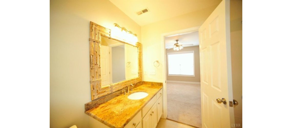 98 Logan Lane, Lynchburg, VA