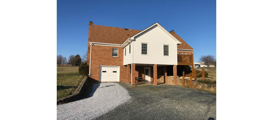 8877 Village Highway, Concord, VA